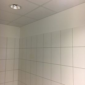 Projekt von MJ Serviceleistung, Raum mit gefliester Wand