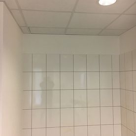 Projekt von MJ Serviceleistung, Raum mit gefliester Wand